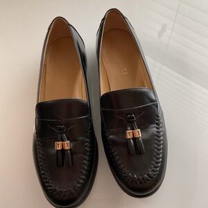 Women’s Black Leather Loafers with very light wear
